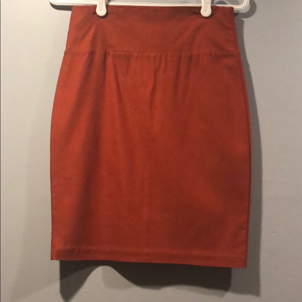 Skirt made of stretch and rayon